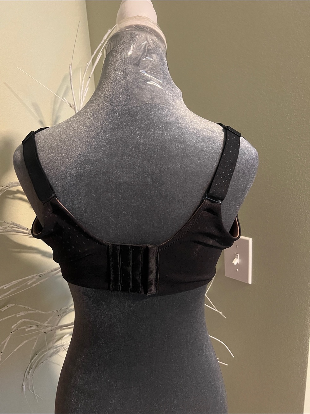 Wacoal Black Underwire Support Bra - Picture 2 of 5